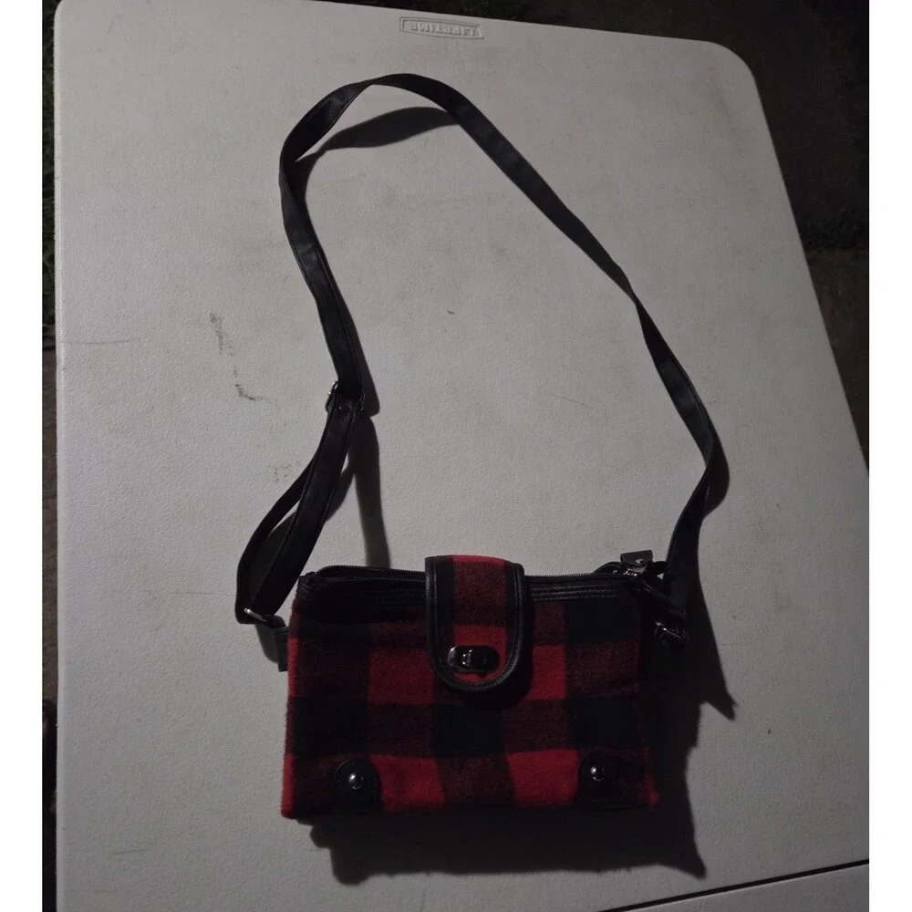 Woodland Creek Buffalo Plaid Crossbody Purse Bag Multi Pocket Red Black Flannel